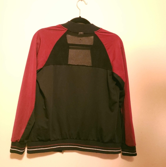 Red and black jacket - Picture 4 of 4